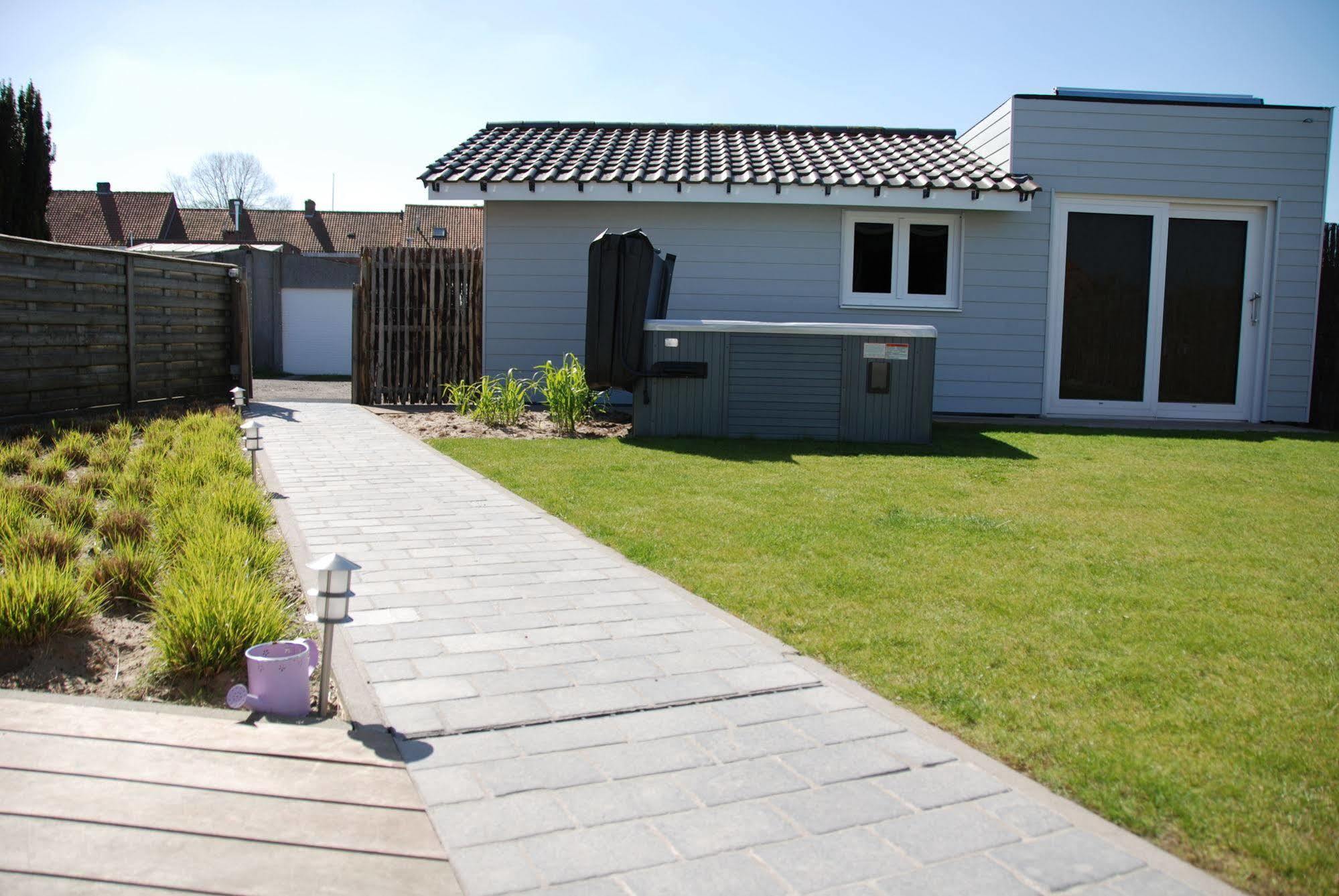 Holiday Home Garnaalhuisje Oostduinkerke Buitenkant foto